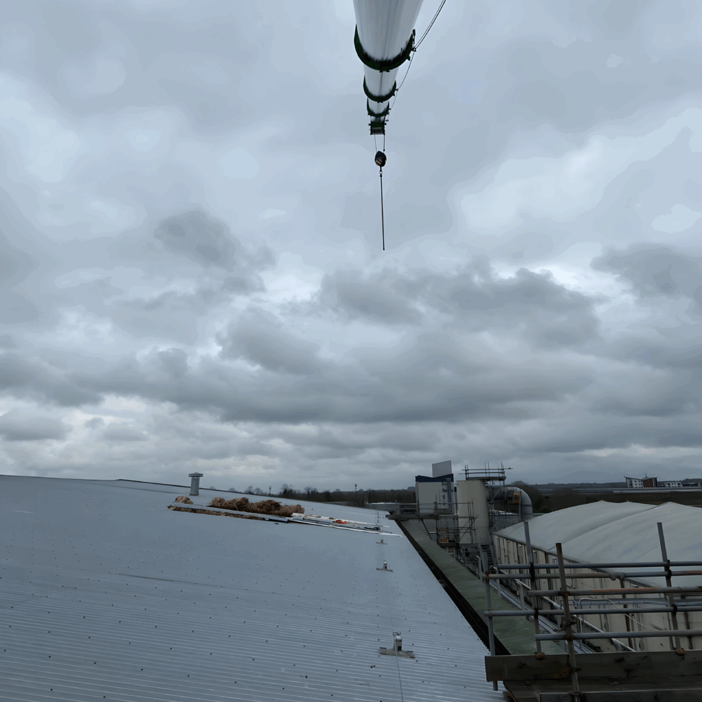 Crane hook above the roof opening at 68m radius
