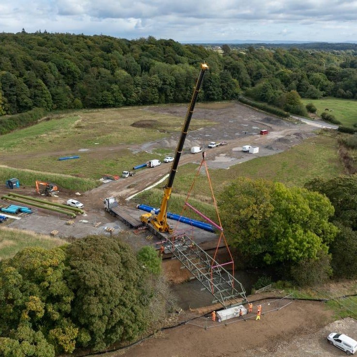 Lifting a 24te Pipe Bridge Into Position With a 250te Crane